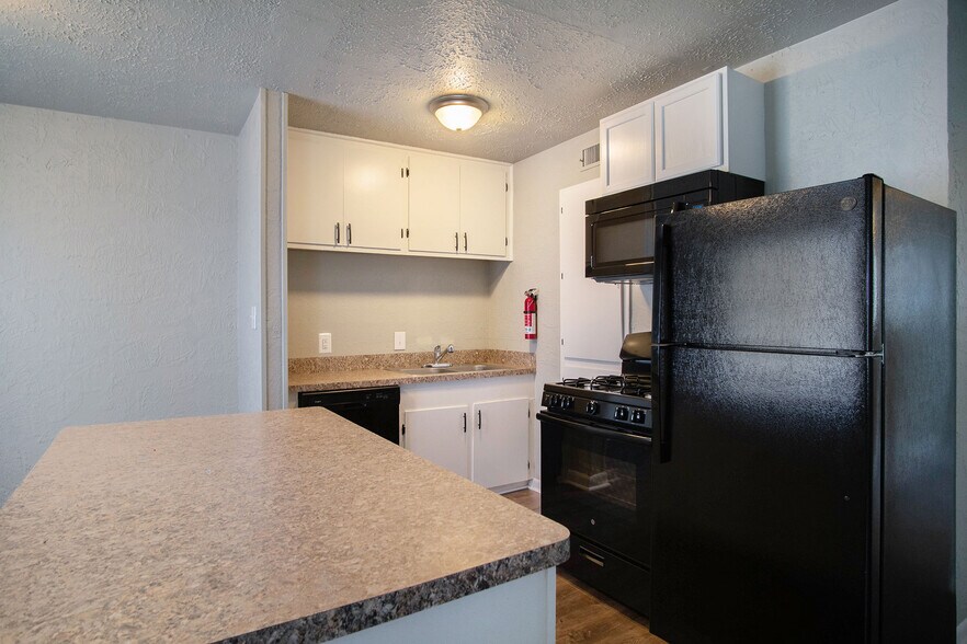 More Photos Of 3300 S College Ave, Bryan Apartments For Sale