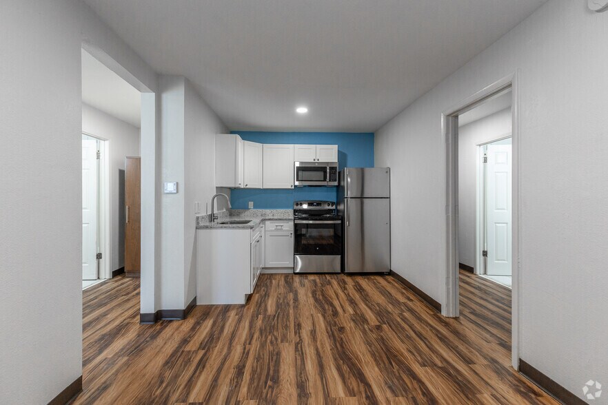 More Photos Of 2425 Atrium Way, Nashville Apartments For Sale