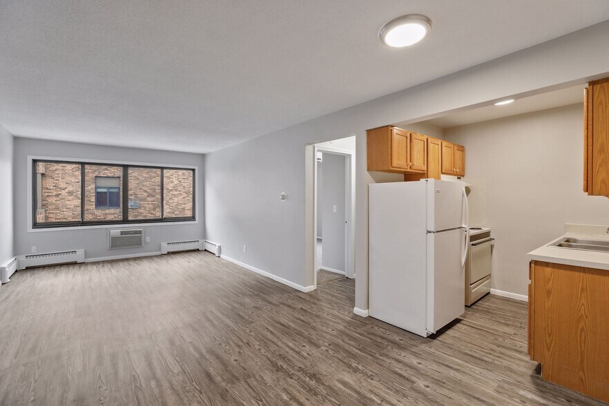 More Photos Of 912 22nd Ave S, Minneapolis Apartments For Sale