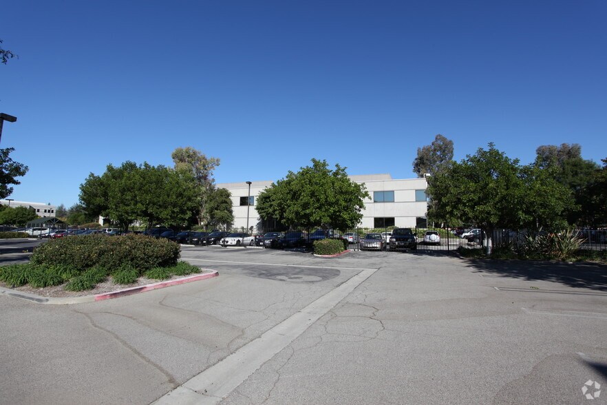 More Photos Of 9451 Corbin Ave, Northridge Office For Sale
