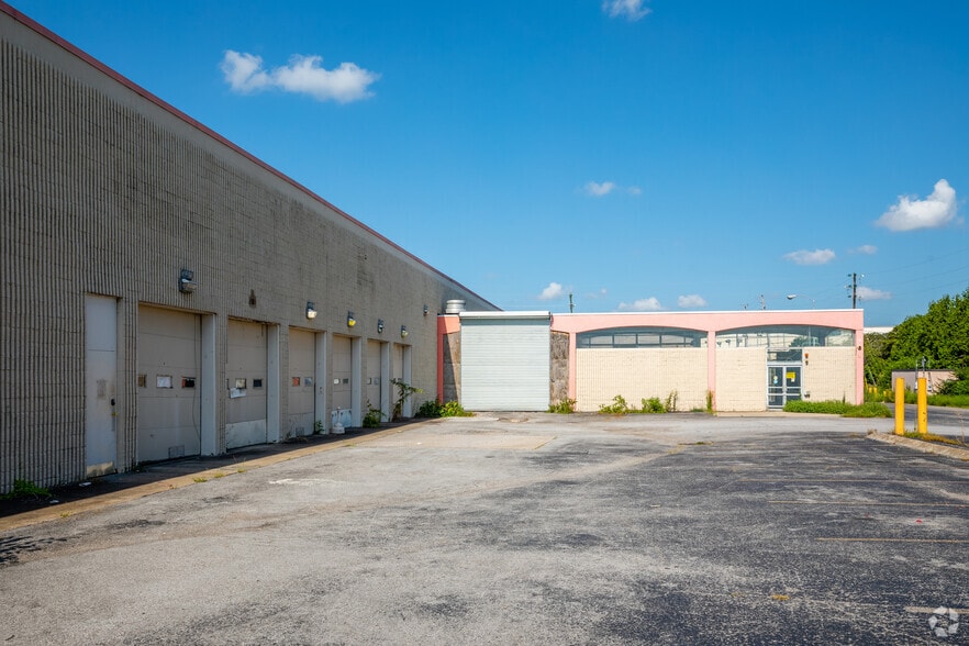 More Photos Of 530 Donelson Pike, Nashville Freestanding For Lease