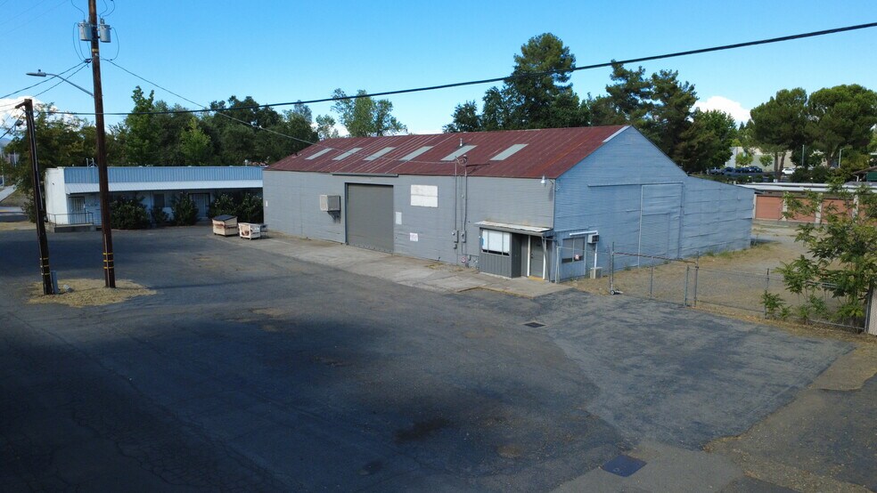 More Photos Of 2651 Henderson, Redding Warehouse For Sale