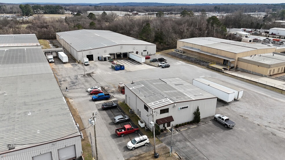 More Photos Of 201 Pride Ln, Decatur Unknown For Lease