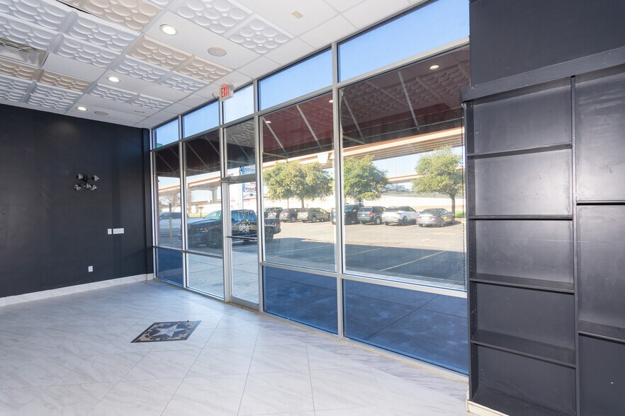 More Photos Of 399 W Louis Henna Blvd, Austin Unknown For Sale