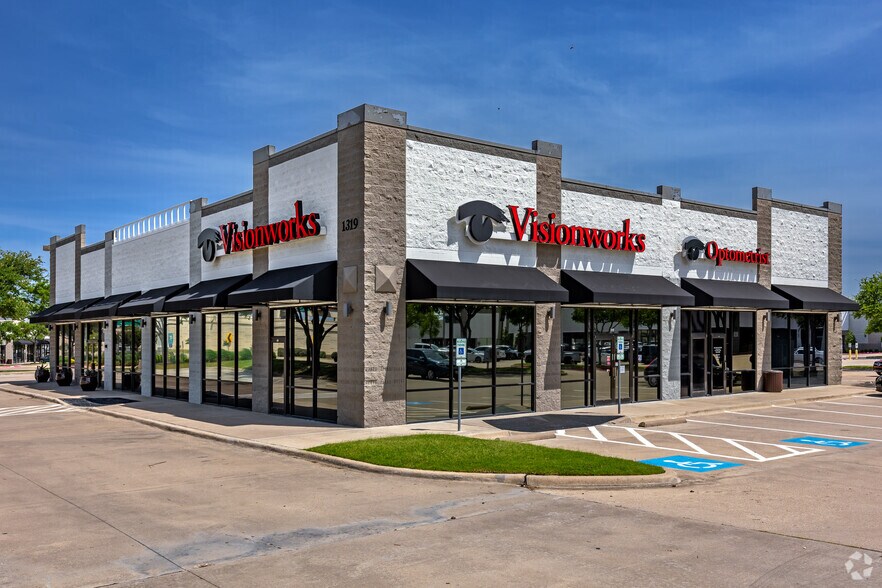 More Photos Of 1217-1270 State Highway 114, Grapevine Unknown For Lease