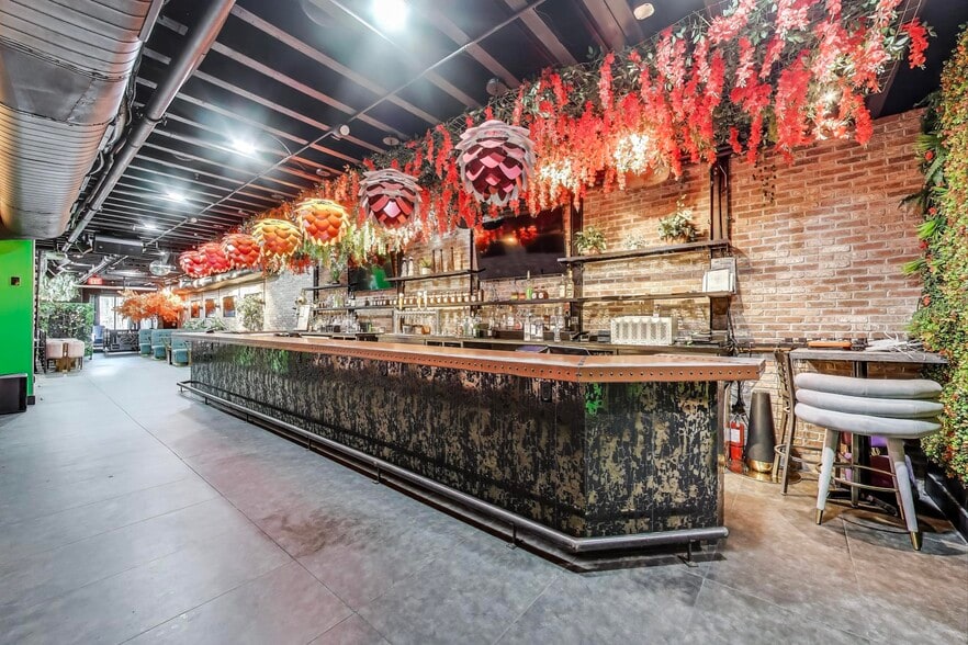 More Photos Of 1355 U St NW, Washington Restaurant For Lease