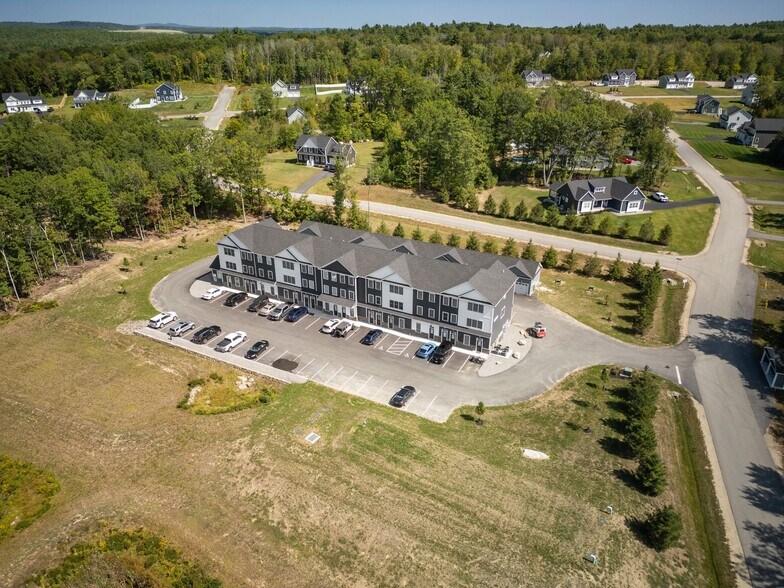 More Photos Of 3 Quill Lane, Barrington Apartments For Lease