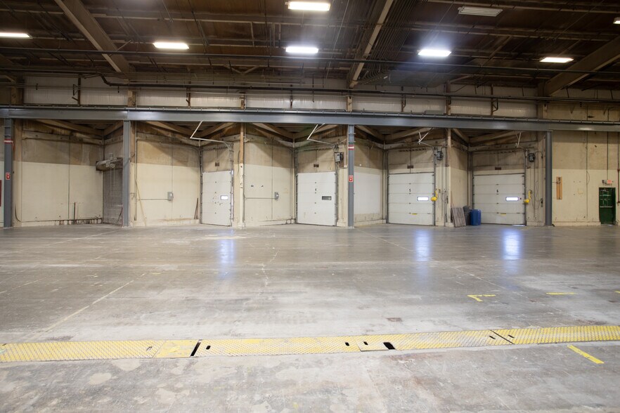 More Photos Of 63 Water St, Fall River Warehouse For Lease