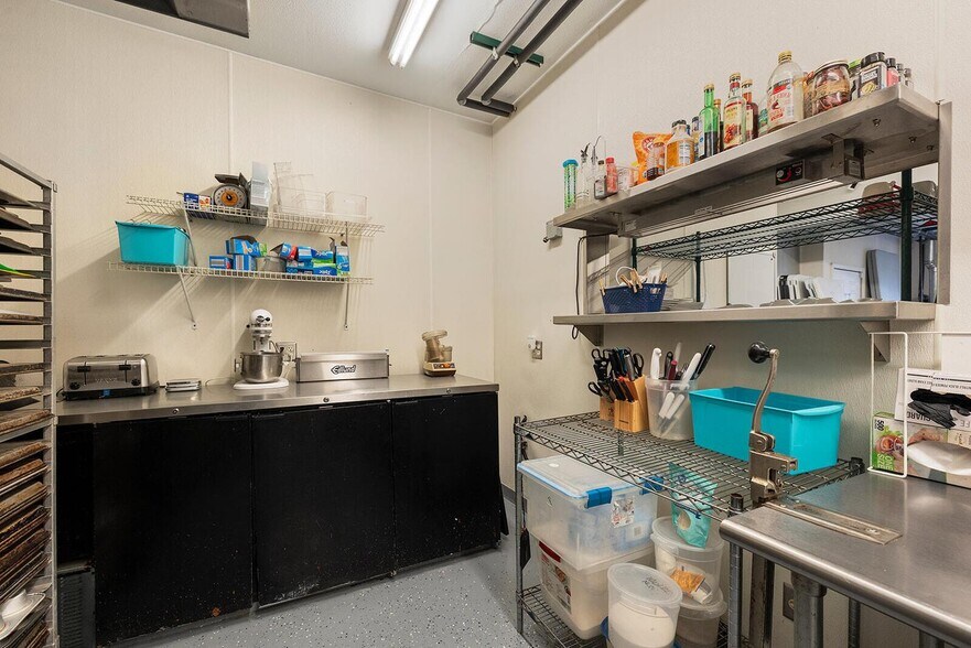 More Photos Of 381 W Guin Rd, Nixa Lodge Meeting Hall For Sale