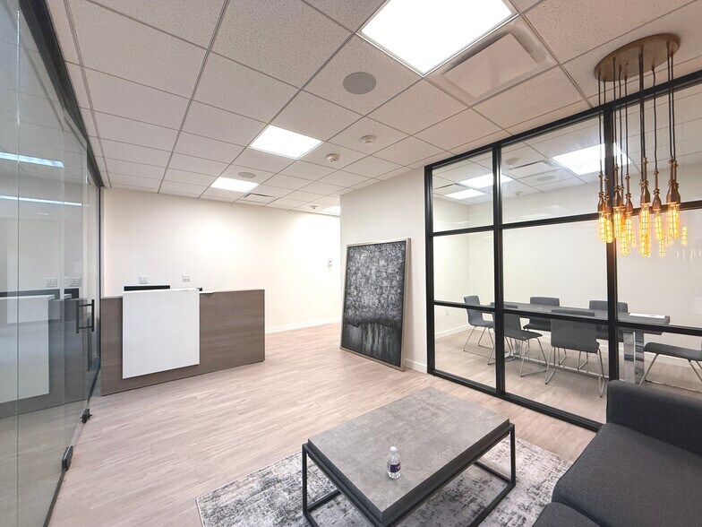 More Photos Of 6100 Corporate Dr, Houston Office For Sale