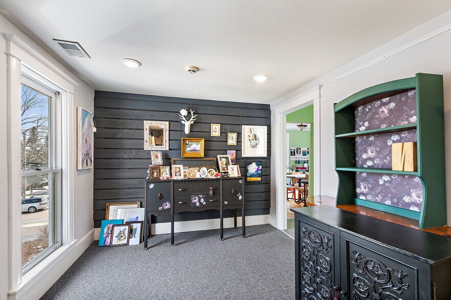 More Photos Of 303 N Main St, Elburn General Retail For Sale