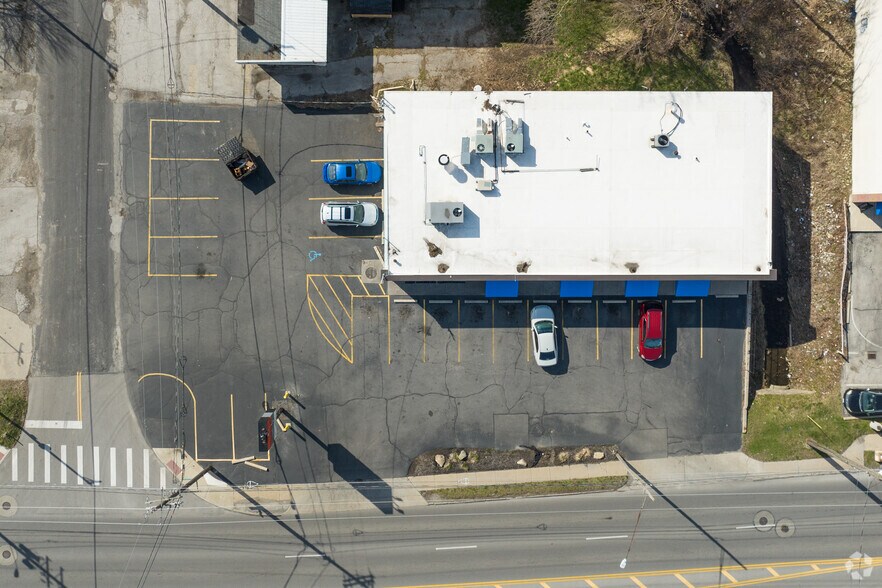 More Photos Of 3247 W Alexis Rd, Toledo Storefront For Lease