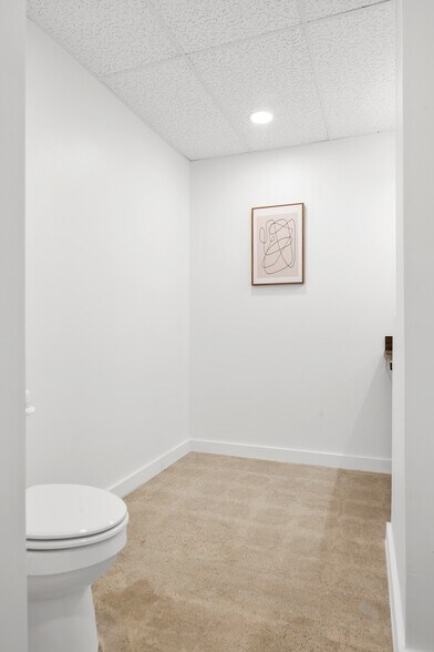 More Photos Of 1625 S Boston Ave, Tulsa Office For Sale