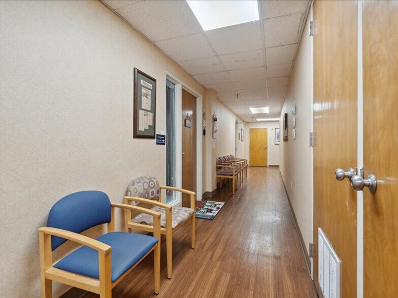 More Photos Of 1100 W Saginaw St, Lansing Medical For Sale