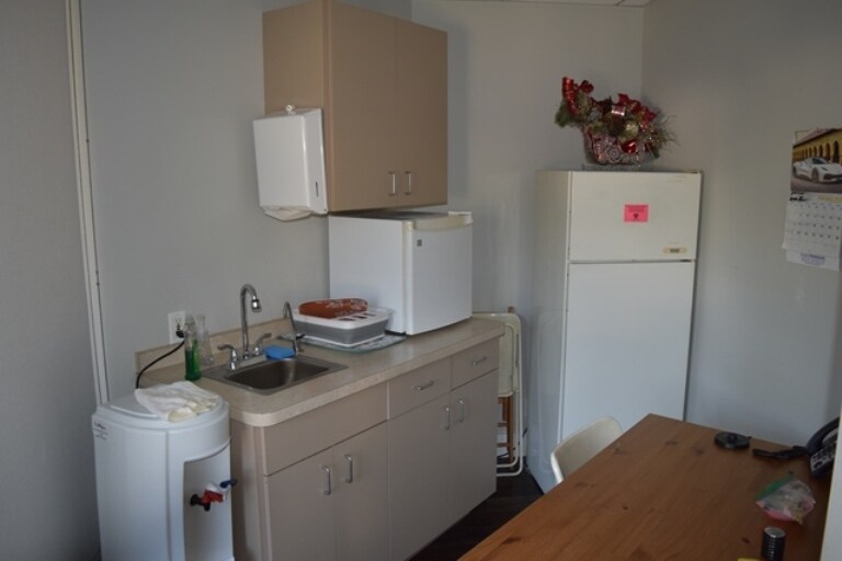 More Photos Of 1577 E Chevy Chase Dr, Glendale Medical For Lease