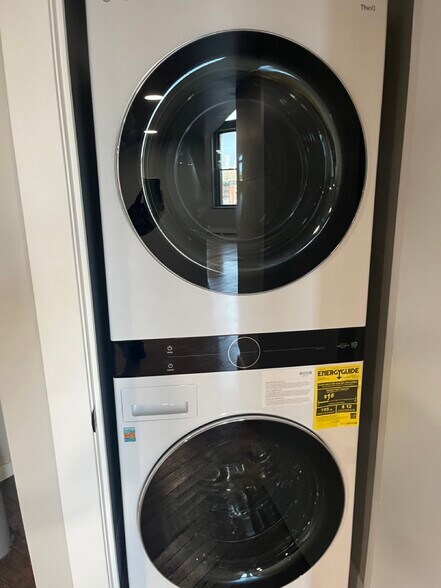 More Photos Of 1105 W Chicago Ave, Chicago Loft Creative Space For Lease