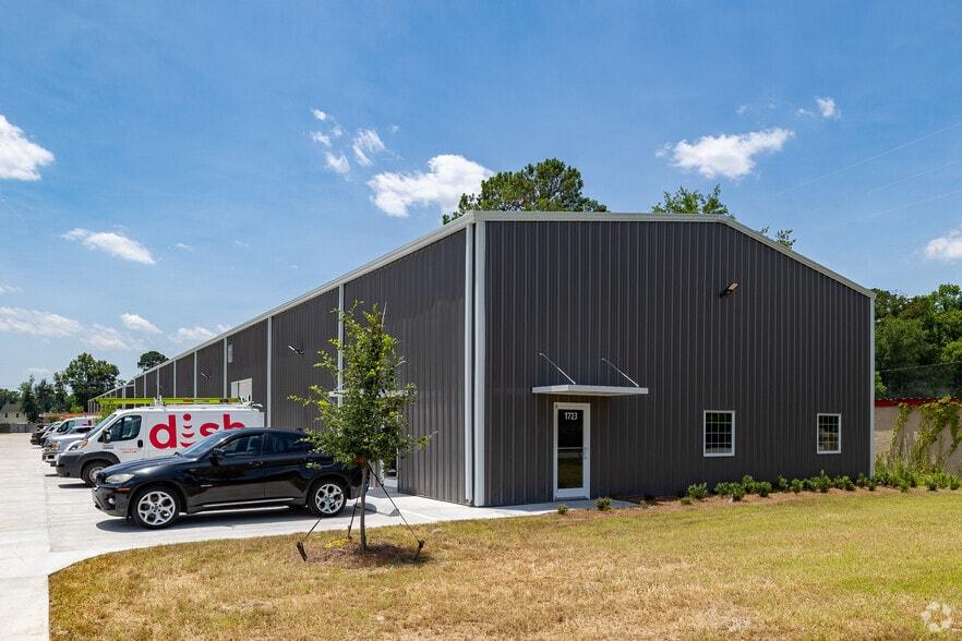 Primary Photo Of 1723 Grove Point, Savannah Light Distribution For Lease