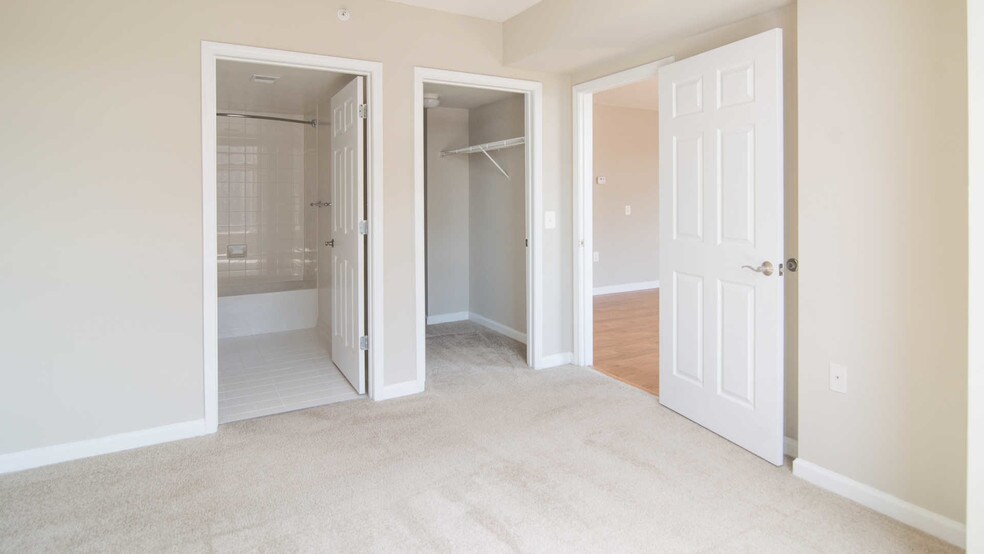 More Photos Of 901 N Nelson St, Arlington Apartments For Lease