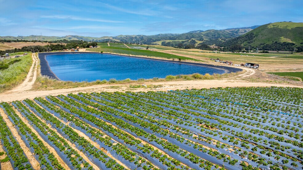 More Photos Of 975 San Juan Grade Rd, Salinas Land For Sale