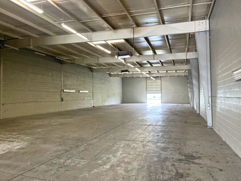 More Photos Of 8645-8651 Westpark St, Boise Warehouse For Lease