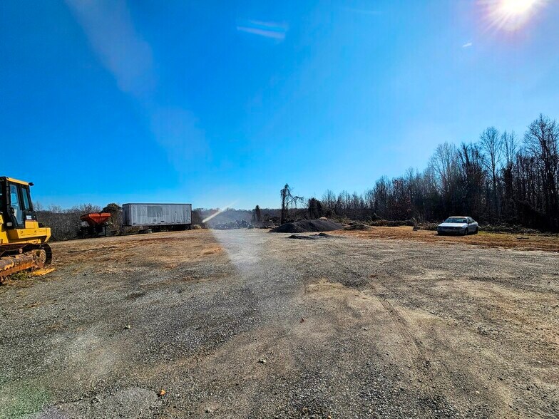 More Photos Of 2690 Old Richmond Road, Danville Office For Sale