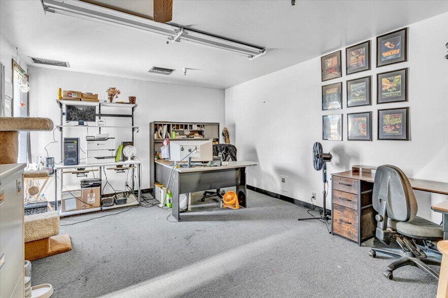 More Photos Of 1401 N Bailey Ln, Tucson Showroom For Sale