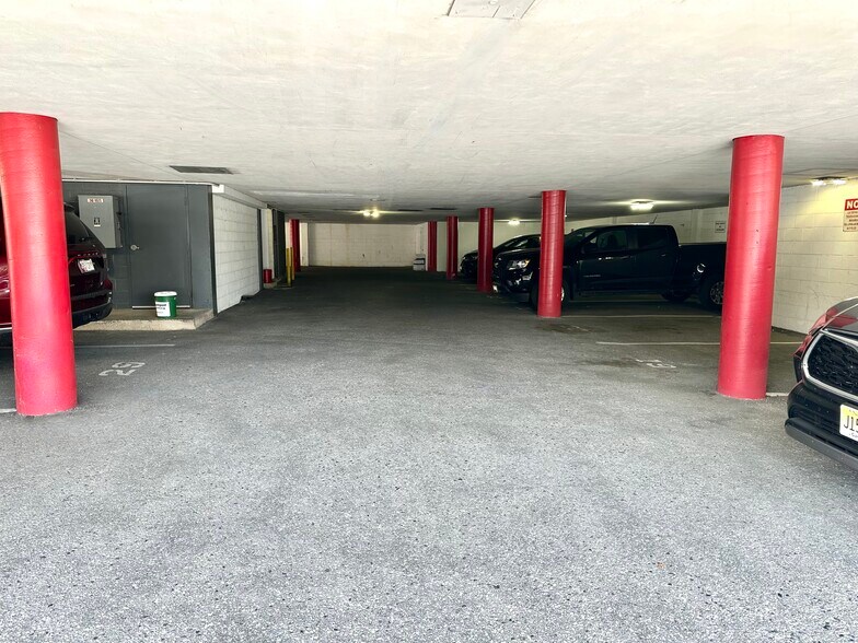 More Photos Of 757 Frederick Rd, Catonsville Medical For Lease