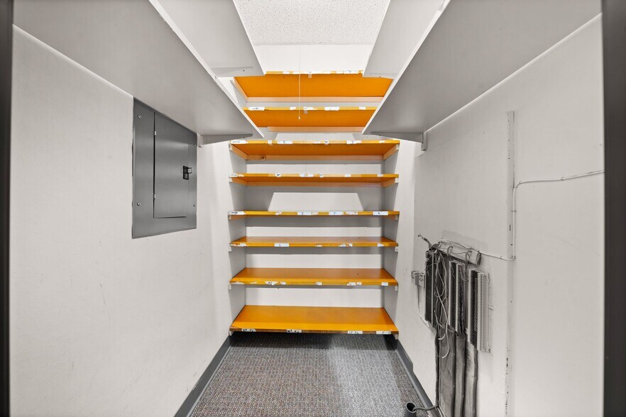 More Photos Of 2089 Vale Rd, San Pablo Office For Sale