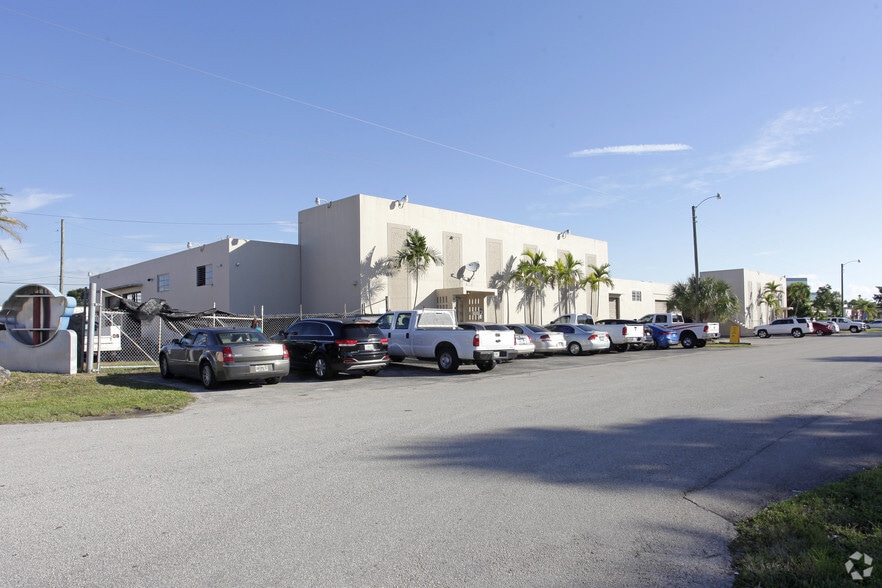 More Photos Of 821-841 NW 57th Pl, Fort Lauderdale Manufacturing For Lease