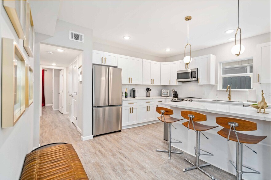 More Photos Of 2806 Rosewood St, Houston Multifamily For Sale