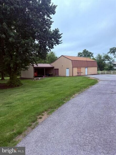 More Photos Of 10125 Mountain Rd, Orrstown Flex For Sale