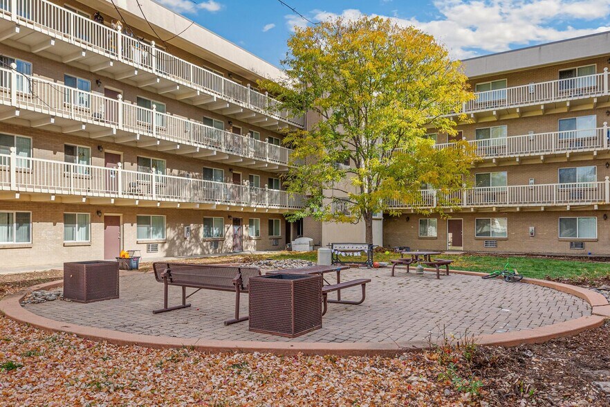 More Photos Of 7655 W 67th Ave, Arvada Apartments For Sale