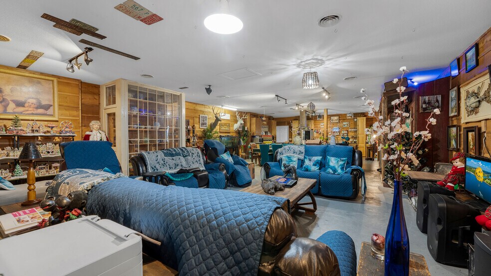 More Photos Of 10501 Old Highway 54, Eugene Self Storage For Sale