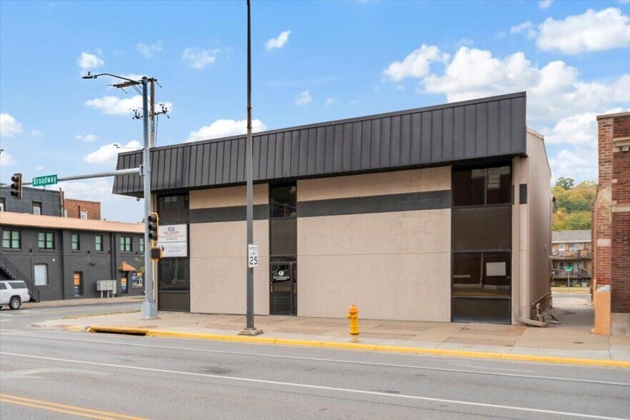 More Photos Of 100 E Broadway St, Council Bluffs Office For Sale