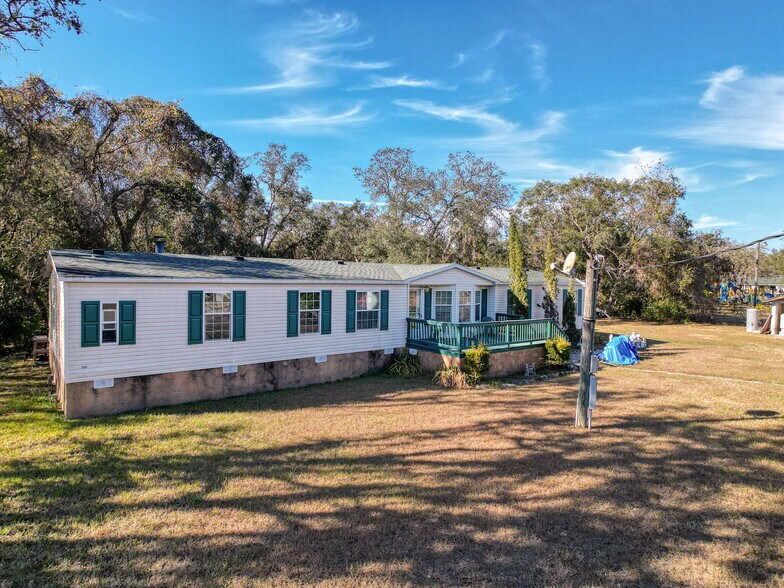 More Photos Of 15525 Shady Hills Rd, Spring Hill Restaurant For Sale