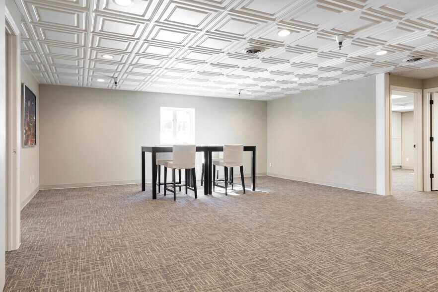 More Photos Of 11901-11909 Central Ave NE, Blaine Medical For Lease