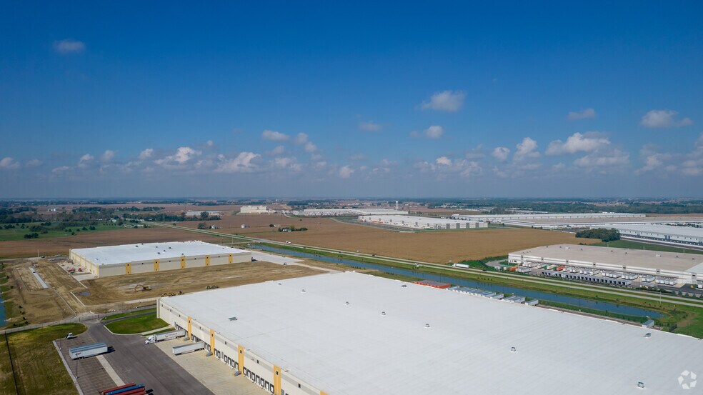 More Photos Of 1020 Enterprise Pkwy, West Jefferson Distribution For Lease