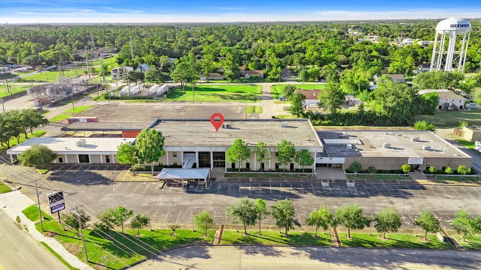 More Photos Of 3817 Venzi St, Dickinson Warehouse For Sale