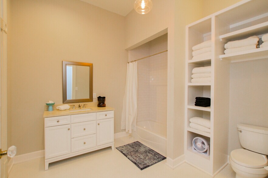 More Photos Of 305 14th Ave, Nashville Office Residential For Lease