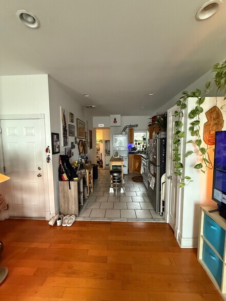 More Photos Of , Philadelphia Unknown For Sale