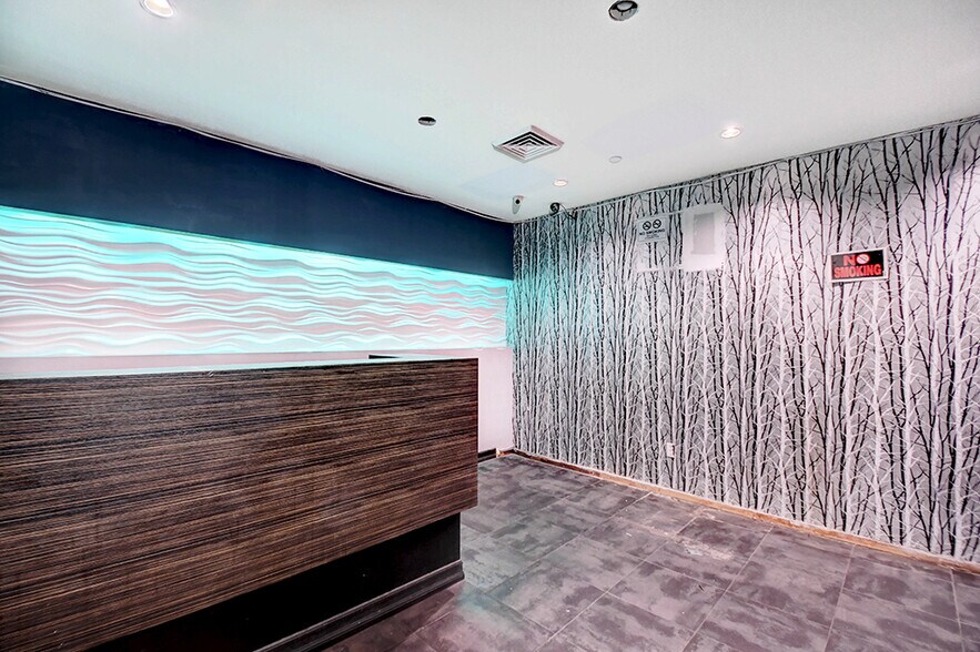 More Photos Of 6 Saint Marks Pl, New York Storefront For Lease
