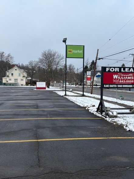 More Photos Of 64 Main St, Lawrenceville Supermarket For Lease