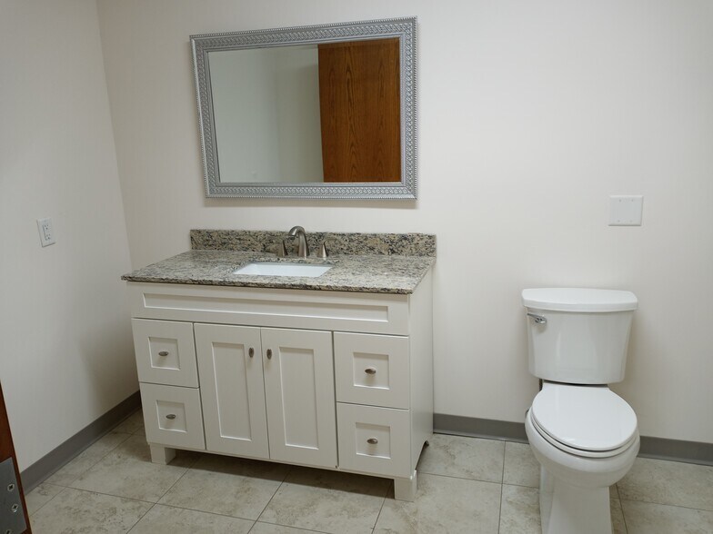 More Photos Of 887-891 Bolger Ct, Fenton Light Distribution For Lease