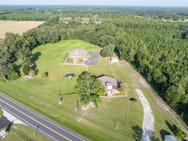 More Photos Of 5056 FL-47, Lake City Specialty For Sale
