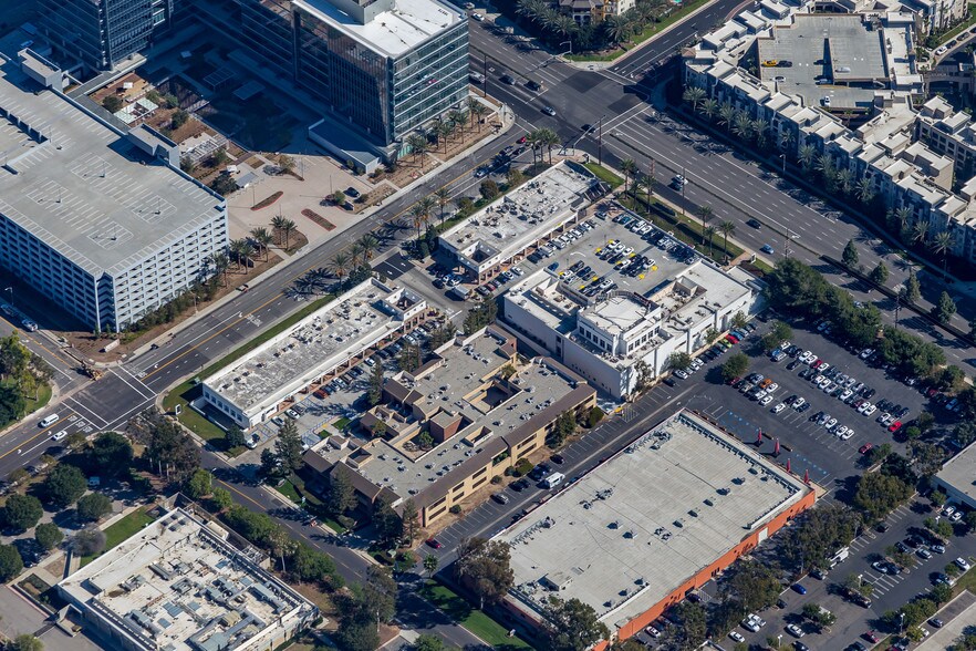 More Photos Of 2646 DuPont Dr, Irvine General Retail For Lease