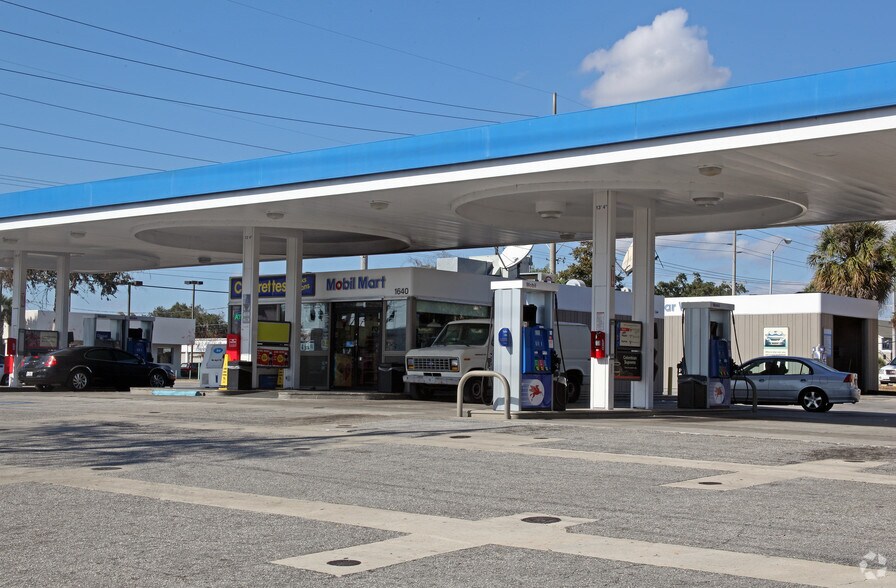 More Photos Of 1500-1600 W Brandon Blvd, Brandon Unknown For Lease