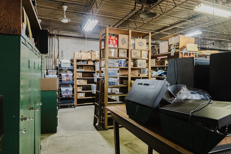 More Photos Of 272 Sawyer St, New Bedford Apartments For Sale