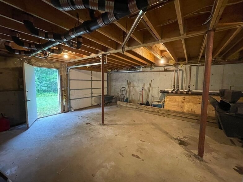 More Photos Of 1076 Roaring Brook, Conway Trailer Camper Park For Sale