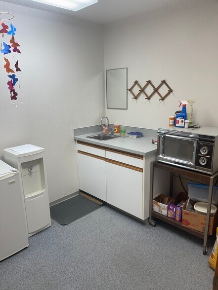 More Photos Of 345 SW 4th St, Ontario Medical For Lease