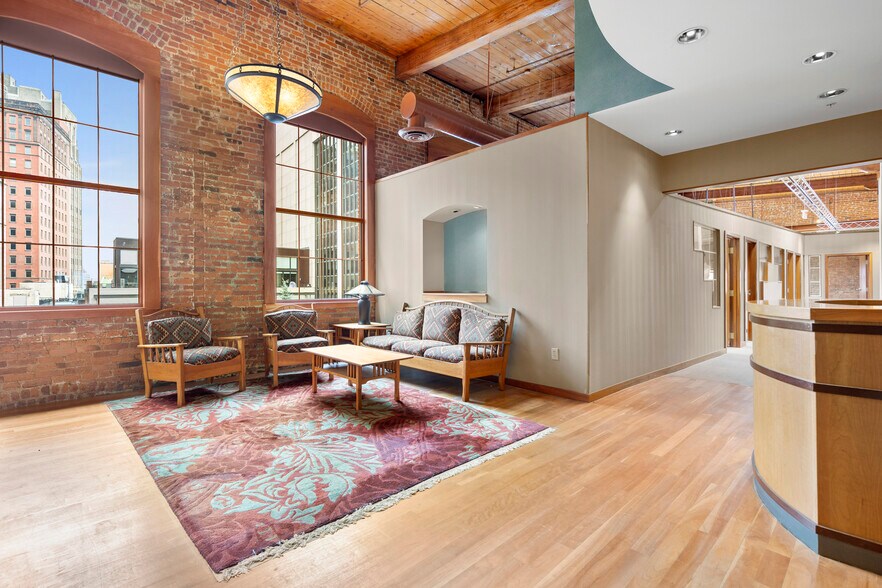 More Photos Of 40 Beaver St, Albany Office For Lease